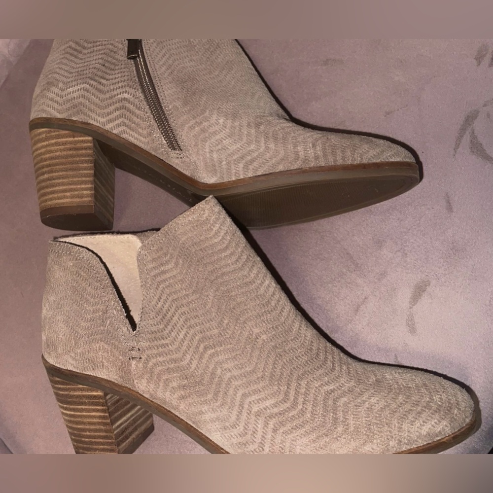 Brand: Lucky Brand